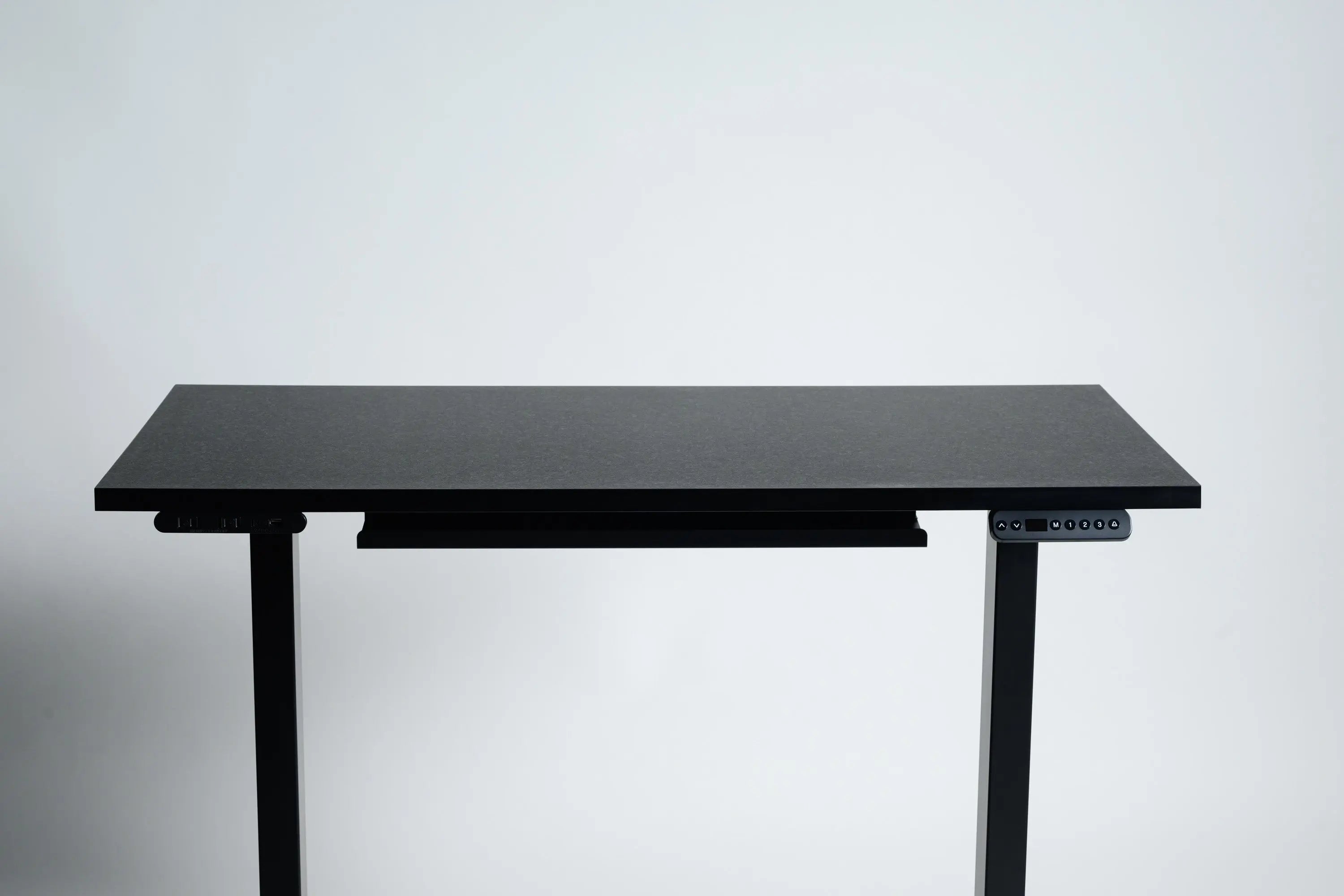 PAXTON 블랙 원목 전동식 높이 조절 데스크