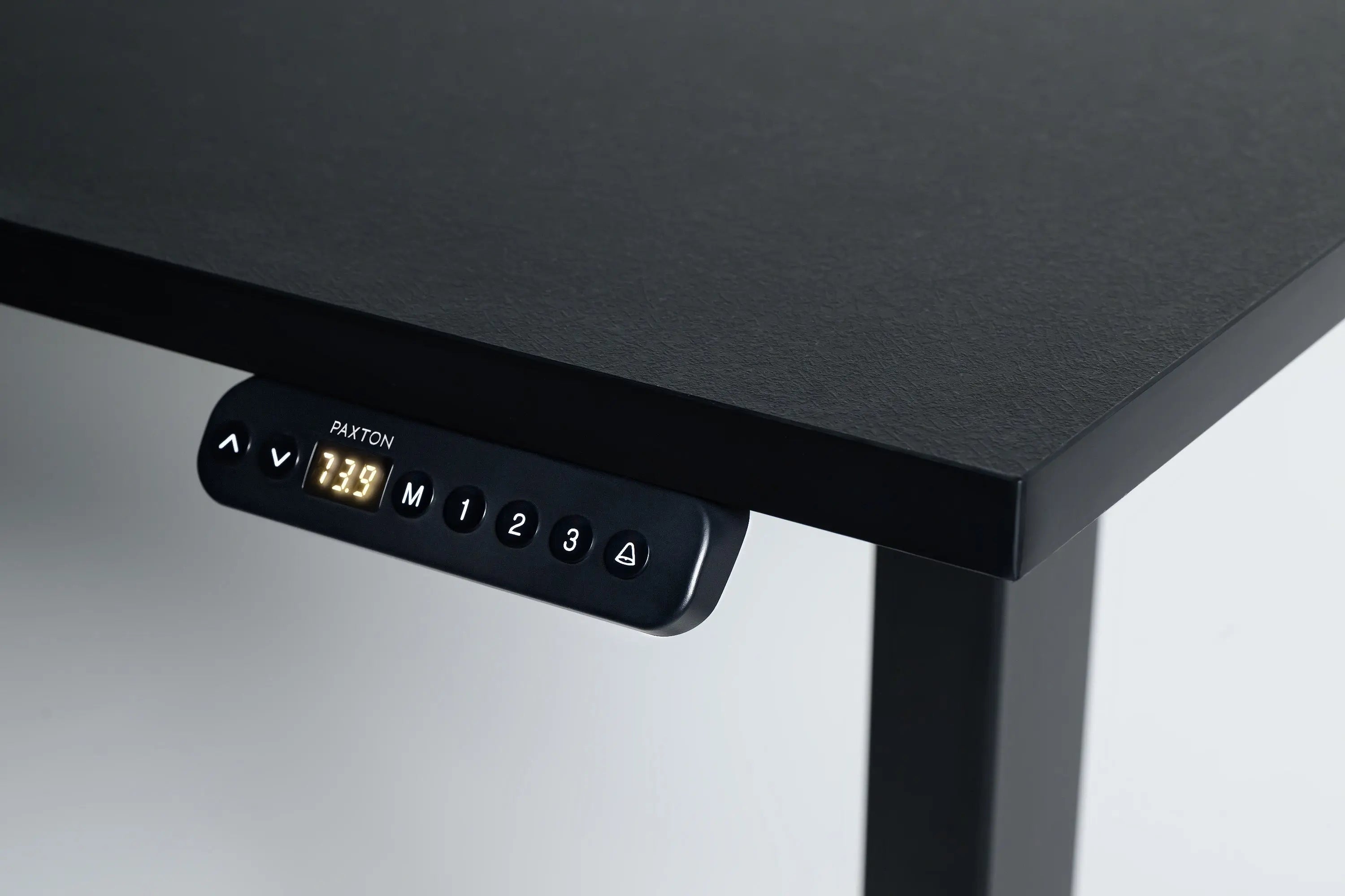 PAXTON 블랙 원목 전동식 높이 조절 데스크