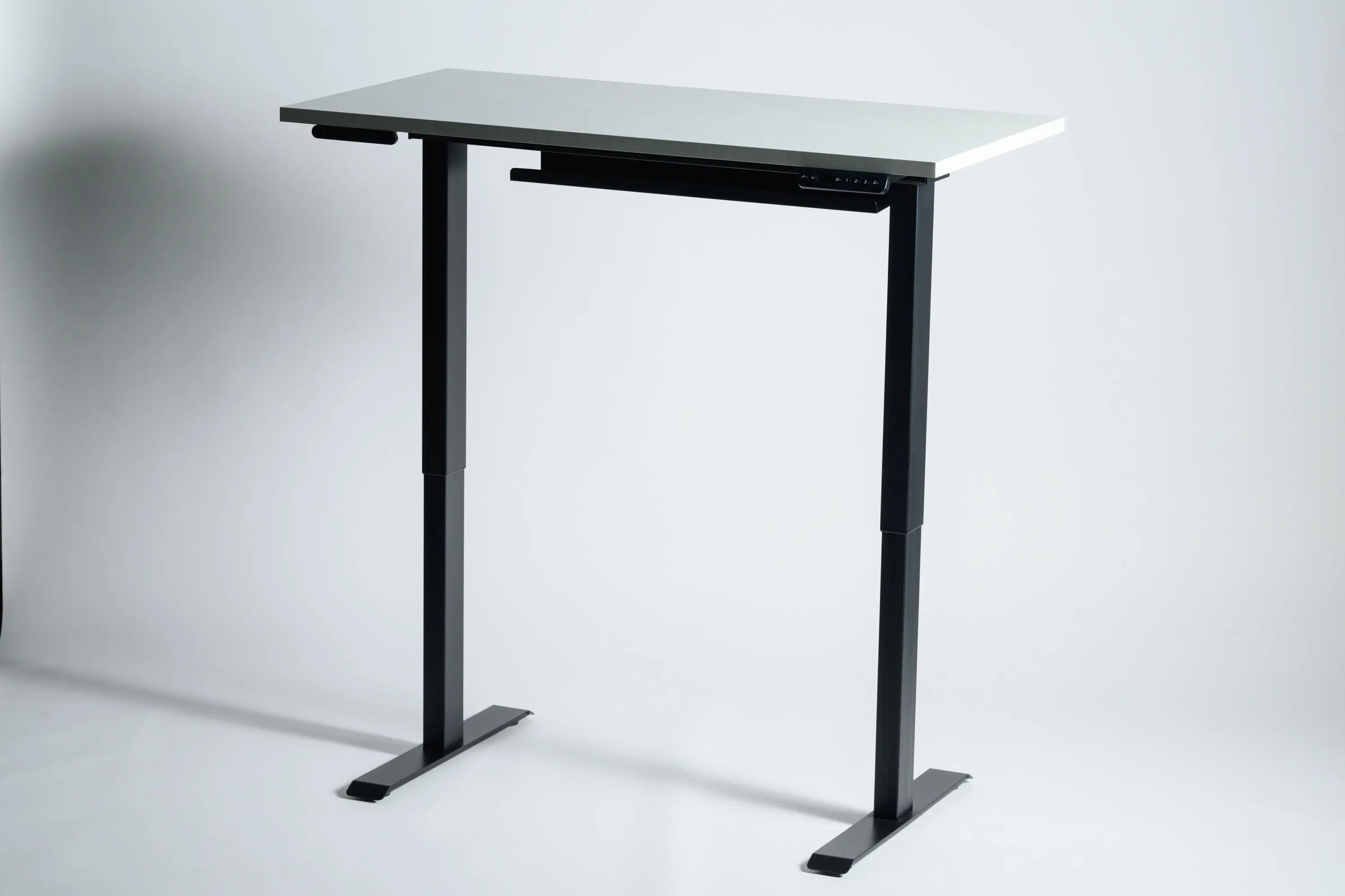 PAXTON 스톤 화이트 전동식 높이 조절 데스크