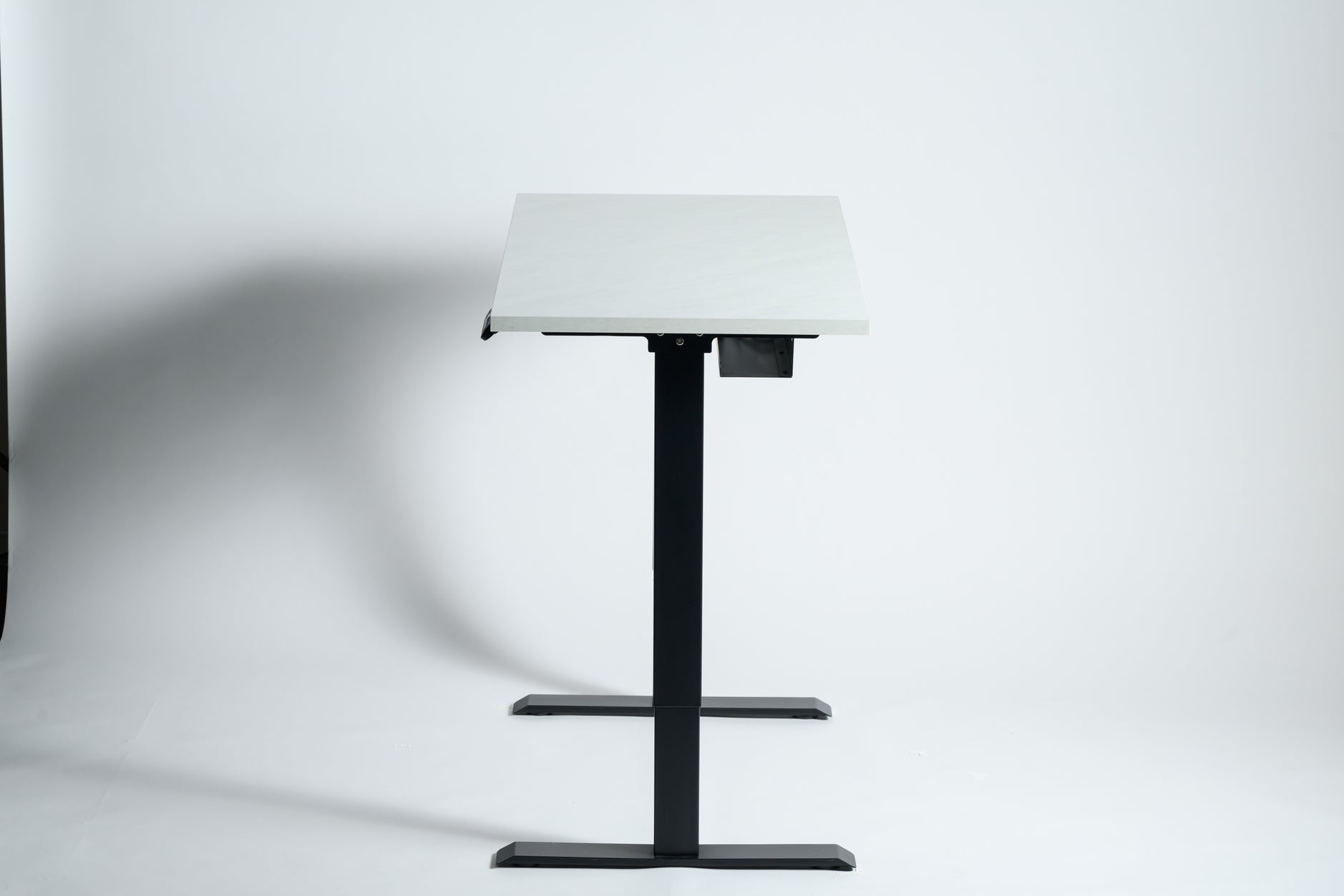 PAXTON desk Stone White 電動昇降式デスク